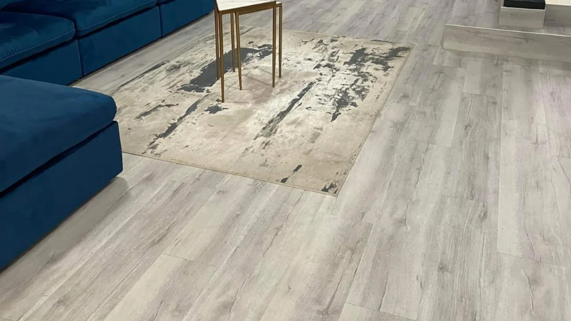 Vinyl Plank Flooring (9)