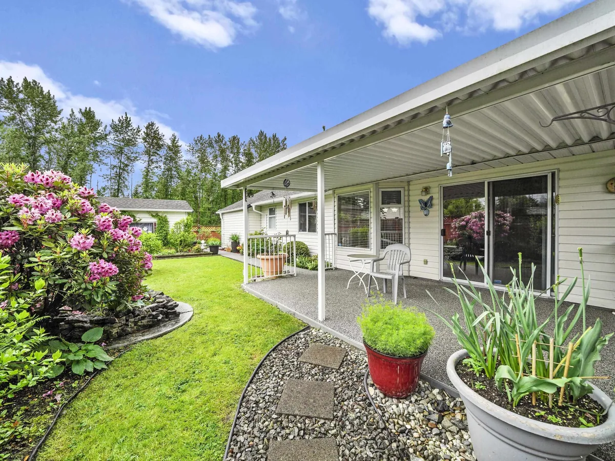 Covered patio construction in Maple Ridge