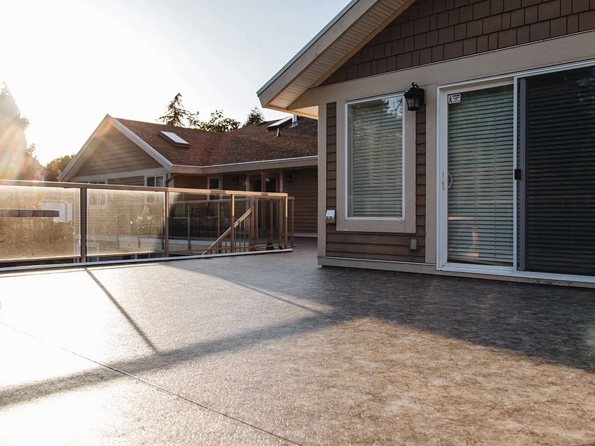 Professional vinyl sundeck installation in Maple Ridge